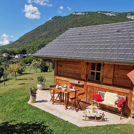 Au Petit Chalet Avec Son Spa - Escapade En Amoureux ! Cruet Екстер'єр фото